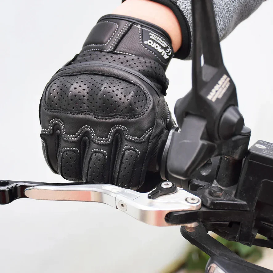 Retro Geperforeerde Motorhandschoenen Heren van Geitenleer Voor Zomergebruik 2